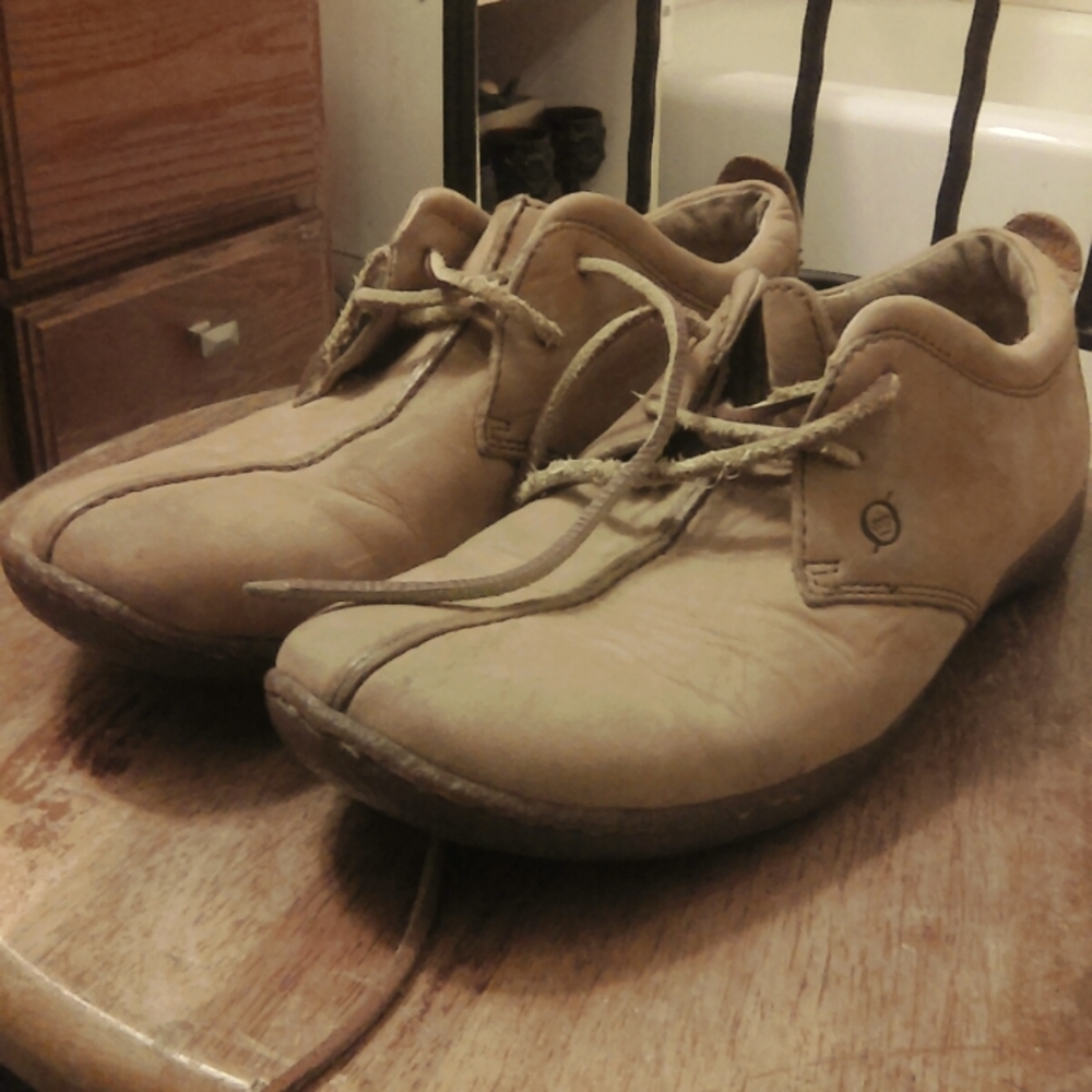 Men's Born leather low-top boot